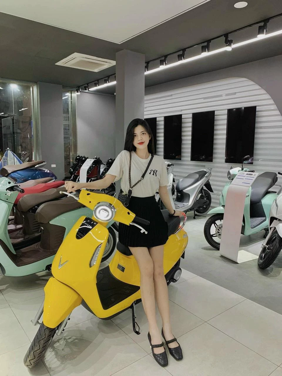 Xe Máy Điện VinFast Evo 200 Kèm Pin - Xe điện Vivu