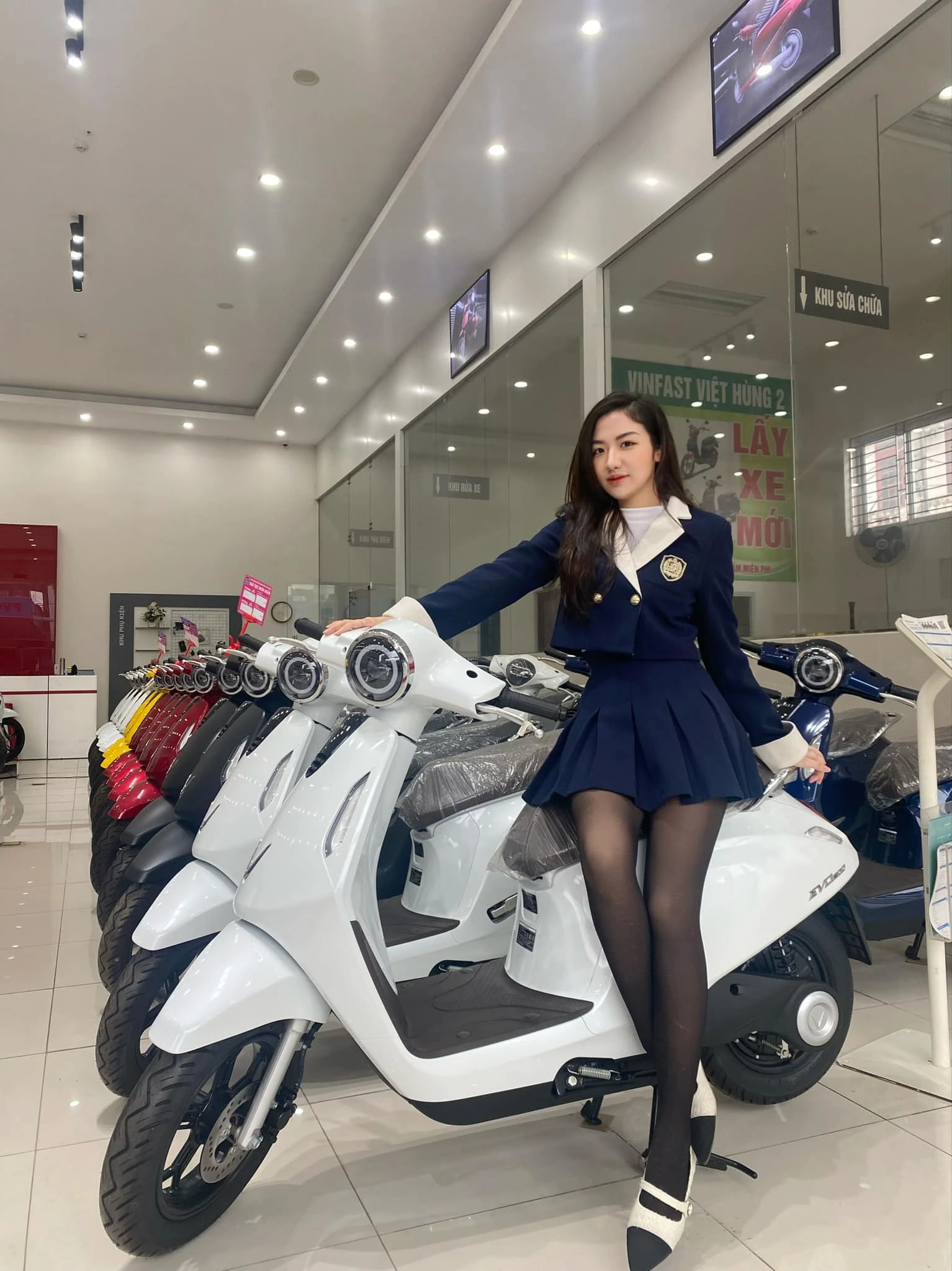 Xe Máy Điện VinFast Evo 200 Kèm Pin - Xe điện Vivu