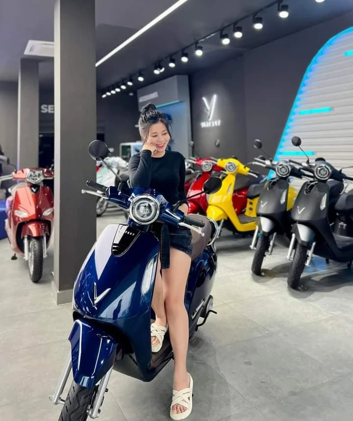 Xe Máy Điện VinFast Evo 200 Kèm Pin - Xe điện Vivu
