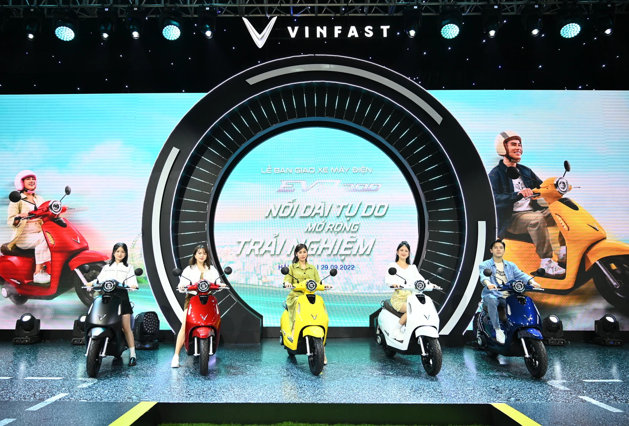 Xe Máy Điện VinFast Evo 200 Kèm Pin - Xe điện Vivu