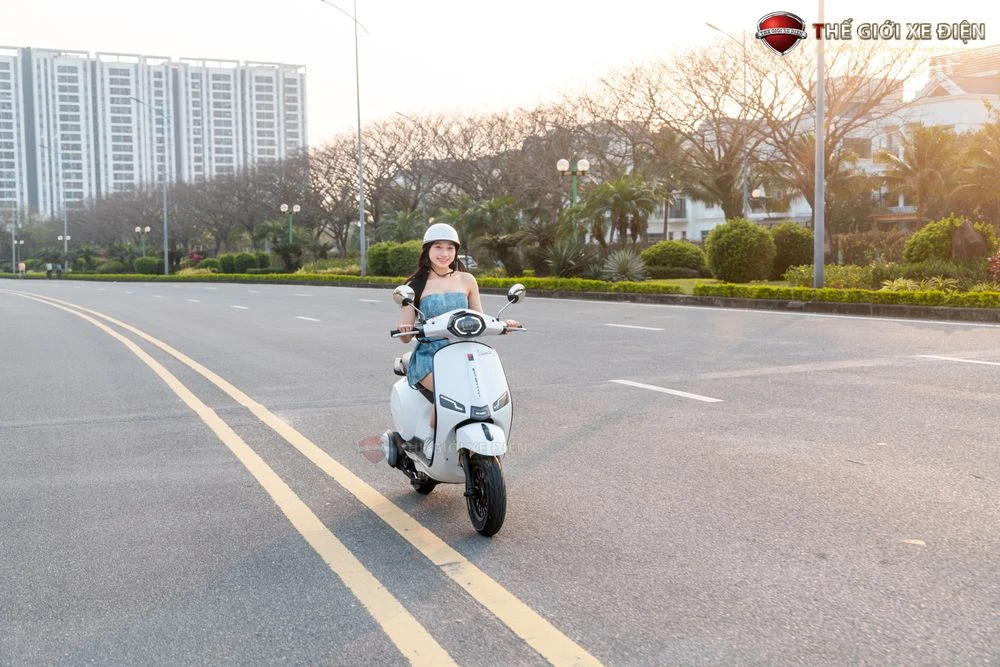 Xe Ga 50cc Victoria AT88 Thế Hệ Mới - Xe điện Vivu