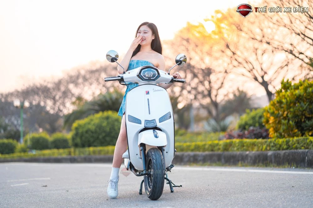 Xe Ga 50cc Victoria AT88 Thế Hệ Mới - Xe điện Vivu