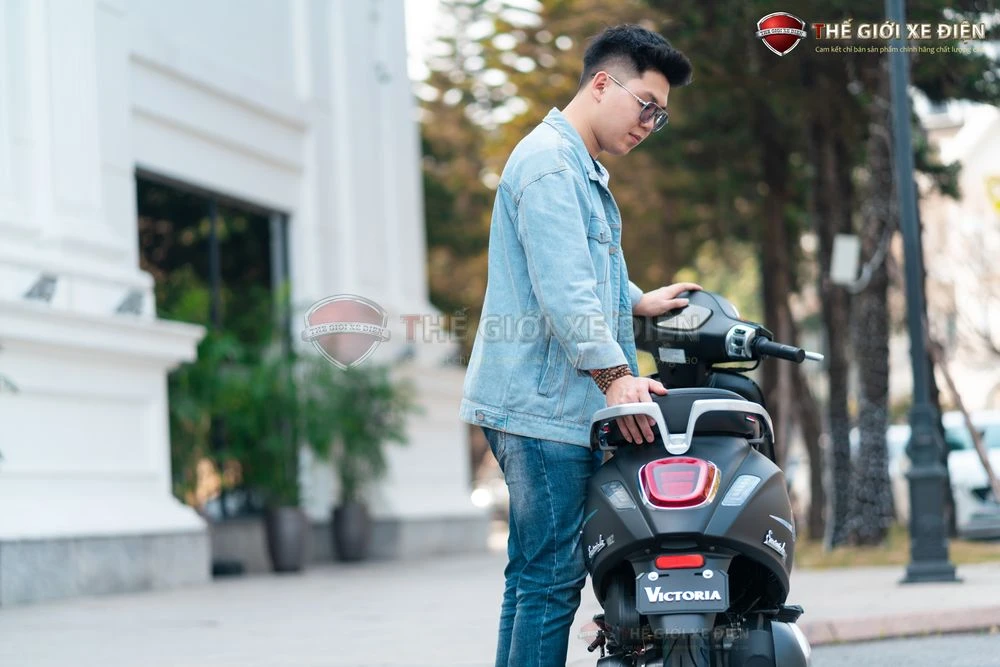 Xe ga 50cc Scooter Victoria Đèn Tròn - Xe điện Vivu