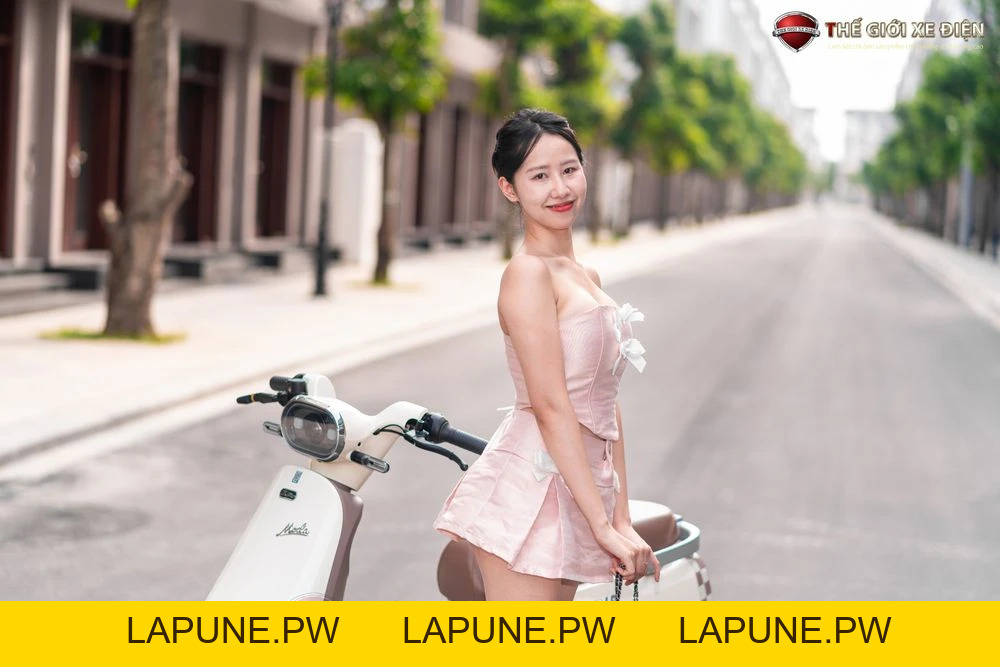 Xe Máy Điện DK Lyva Moda (Chạy: 90km/ lần sạc) - Xe điện Vivu