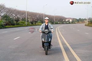 Xe ga 50cc Scooter Victoria Đèn Tròn - Xe điện Vivu