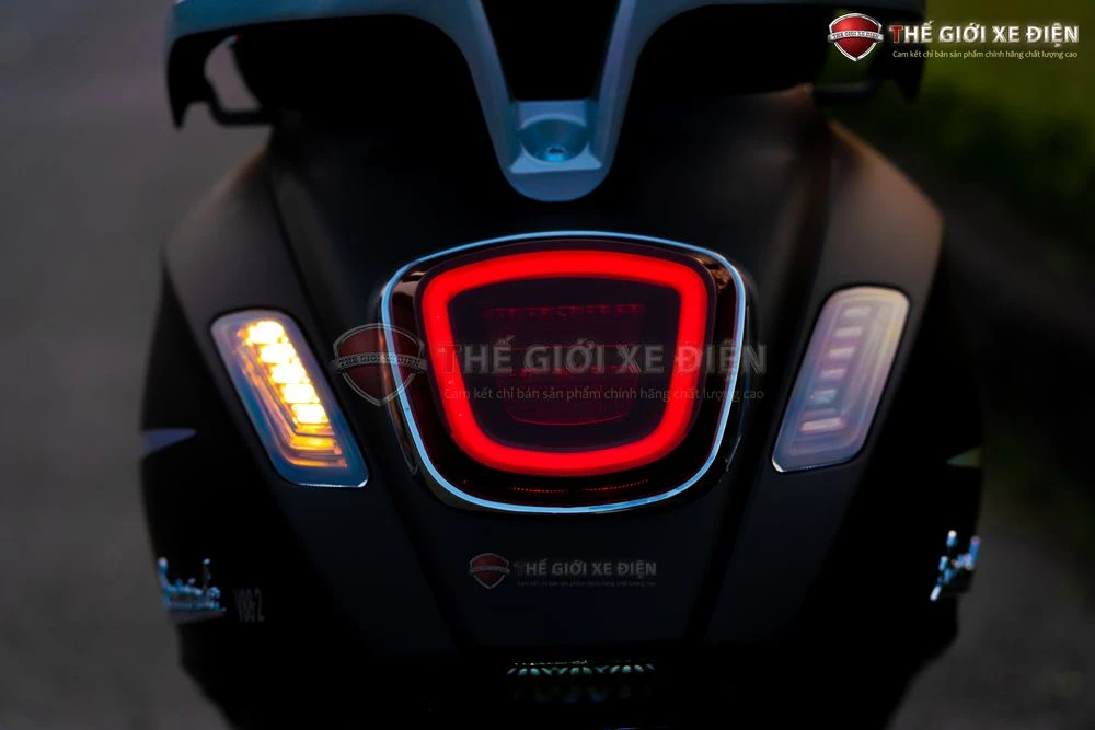 Xe ga 50cc Scooter Victoria Đèn Tròn - Xe điện Vivu